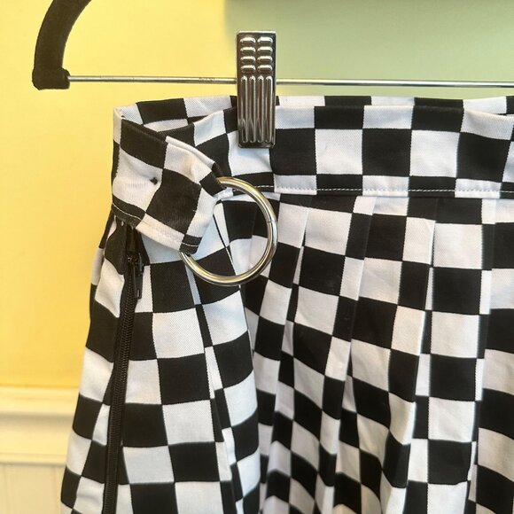 LTT black white check pattern pleated mini skirt hardware punk goth sz 10 - Picture 7 of 7